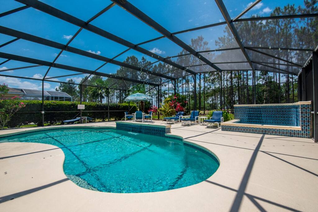 Pool,Water,Greenhouse,Resort,Swimming Pool