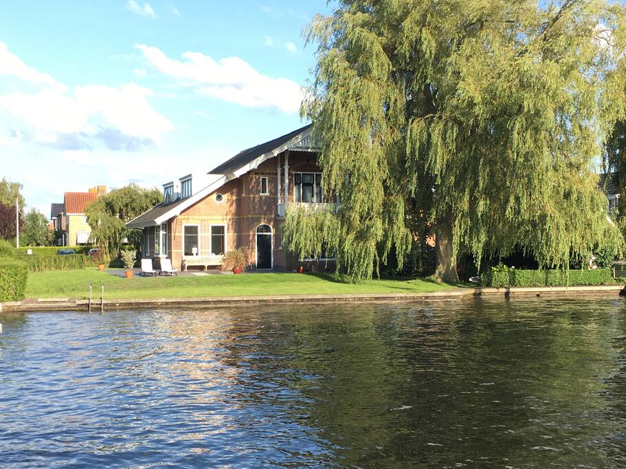 Waterside - Villa