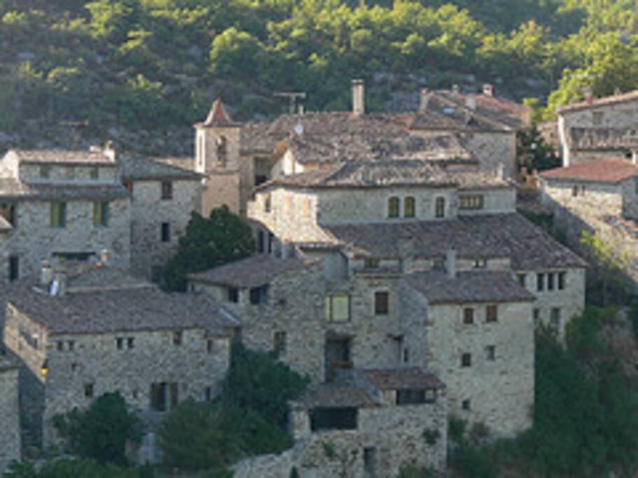 La Cocoune, Appartement Terrasse, Oppedette, Provence, Parc Naturel du Luberon
www.lacocoune.com
Oppedette, Parc Naturel Régional du Loberont, Provence, France.
lacocoune@orange.fr +33 (0)6 07 365 164 +33 (0)4 92 73 74 33
Mon logement est parfait pour les couples, les voyageurs en solo, les voyageurs d'affaires et les familles (avec enfants) :
Un Appartement-terrasse, petits groupe jusqu'à 8 personnes