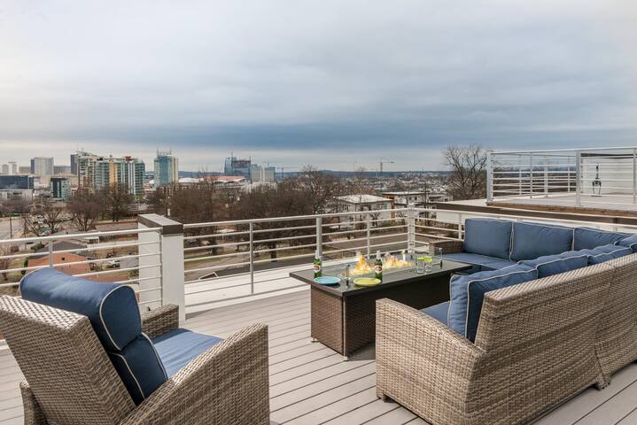 The Gulch GEM• Rooftop VIEWS, Firepit, Sleeps 12 gallery image 5