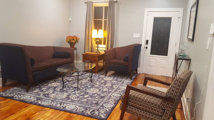 Your Uptown Private Suite: Restored 1907 Victorian