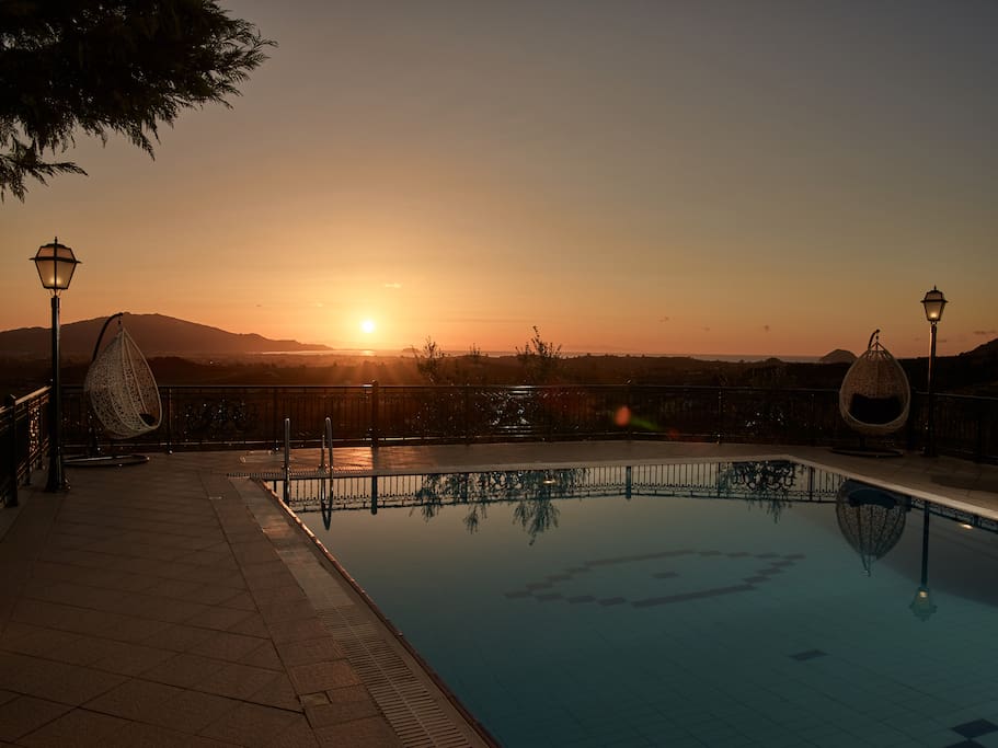 Sunrise next to the pool