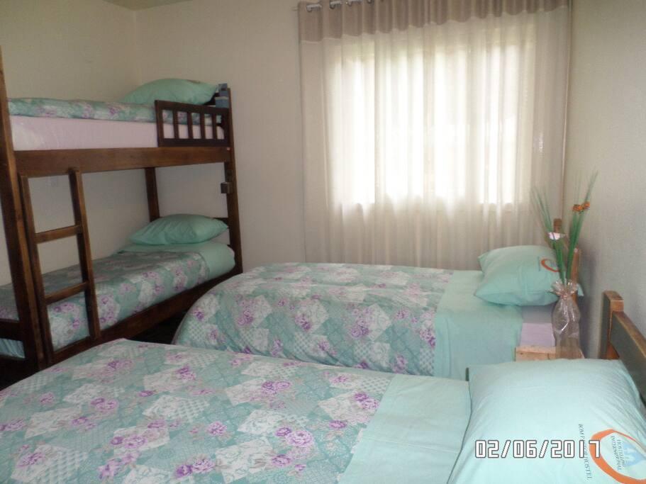 Quarto 4 camas