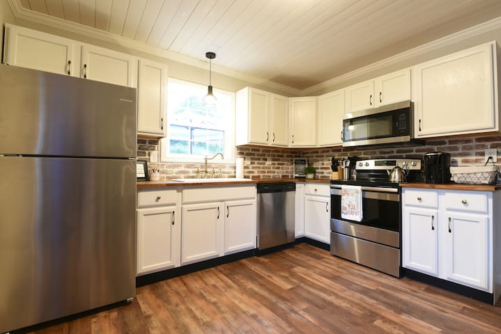 Charming Home in Vibrant 4th and Gill District