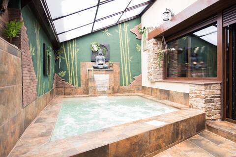 cottage with pool heated the musical