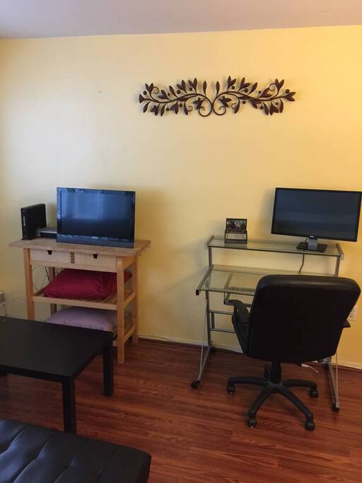 The living area is a great place to relax or study. Enjoy cable television while reading your favorite novel.