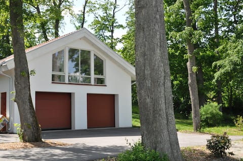 Guest apartment next to the lake Mälaren