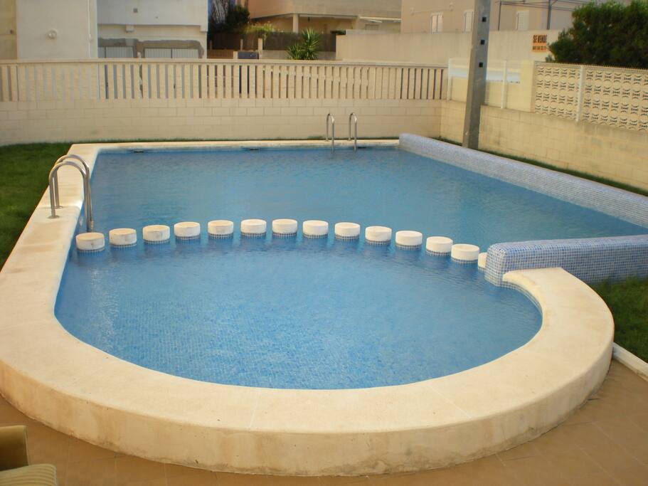 AMPLIA PISCINA