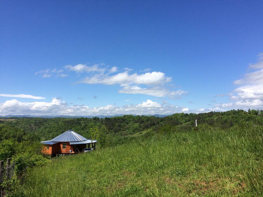 Round Retreat by the River Cabins for Rent in Alexander, North