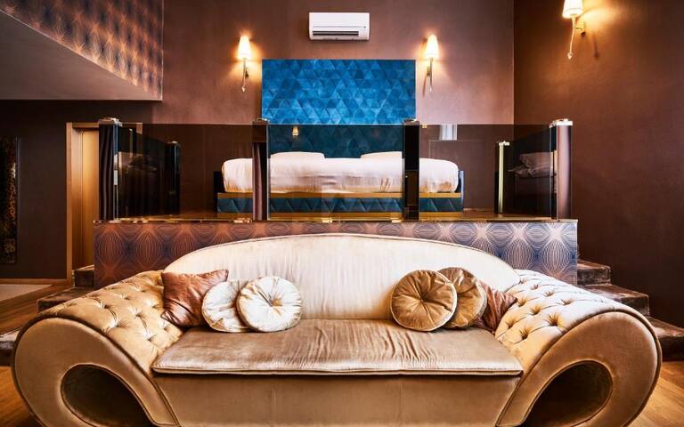 LeavingRoom | Amazing Penthouse suite in Trevi gallery image 2