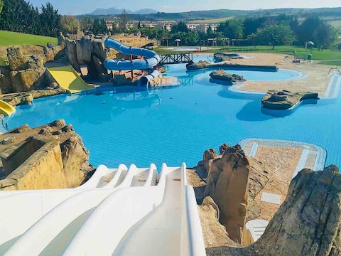 La Puerta de Viana, with breakfast and a swimming pool!