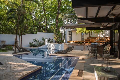 Casa Guarumo - A treasure in Playa Carrillo.
