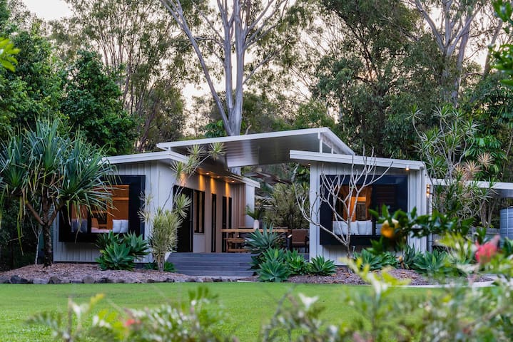 The Breezeway Retreat – Luxe – Coastal – Retreat –