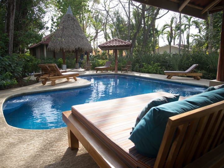 Oceanfront 6-br Estate W Chef, 1min Walk To Surf - Nosara