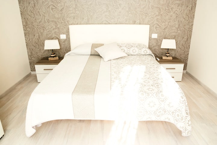 Cama doble muy cómoda o, alternativamente, dos camas individuales