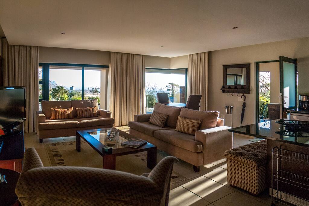 Luxury Lounge