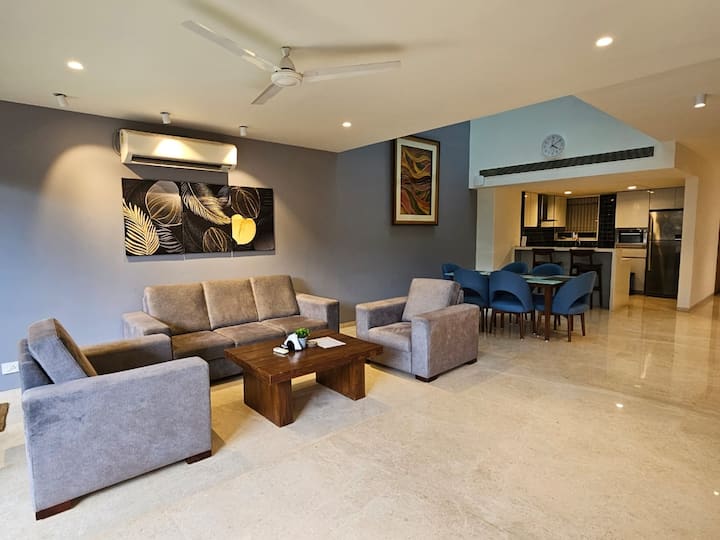 Living room image 3