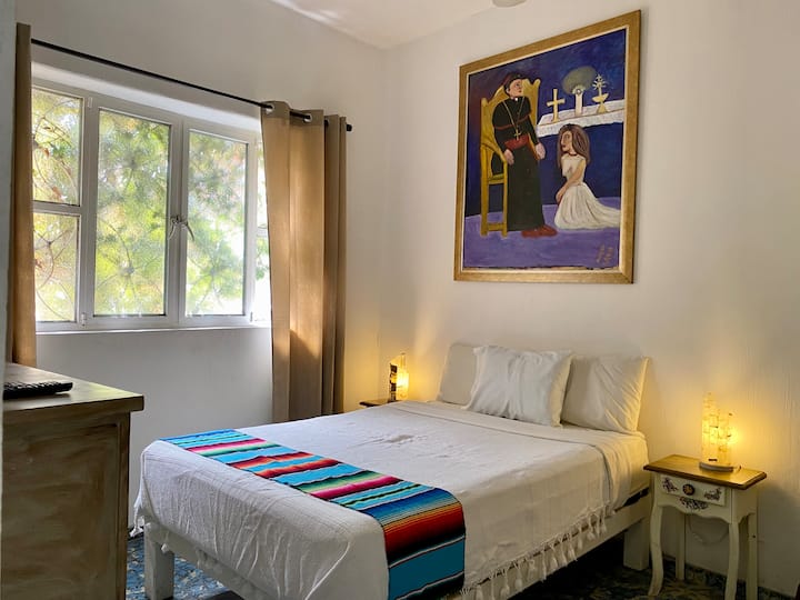 ห้องนอนพร้อมเตียงคู่ 