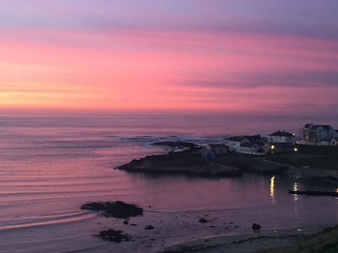 This view. Large penthouse adjacent to hotel.