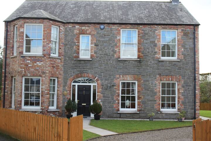 Magnolia House