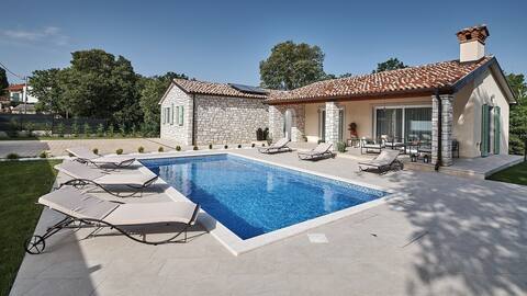 Villa celtis - lovely villa celtis in northwestern