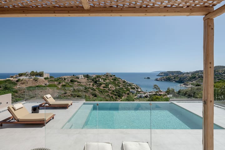 Villa w/Sea View, Private Pool, just 400m to beach gallery image 2