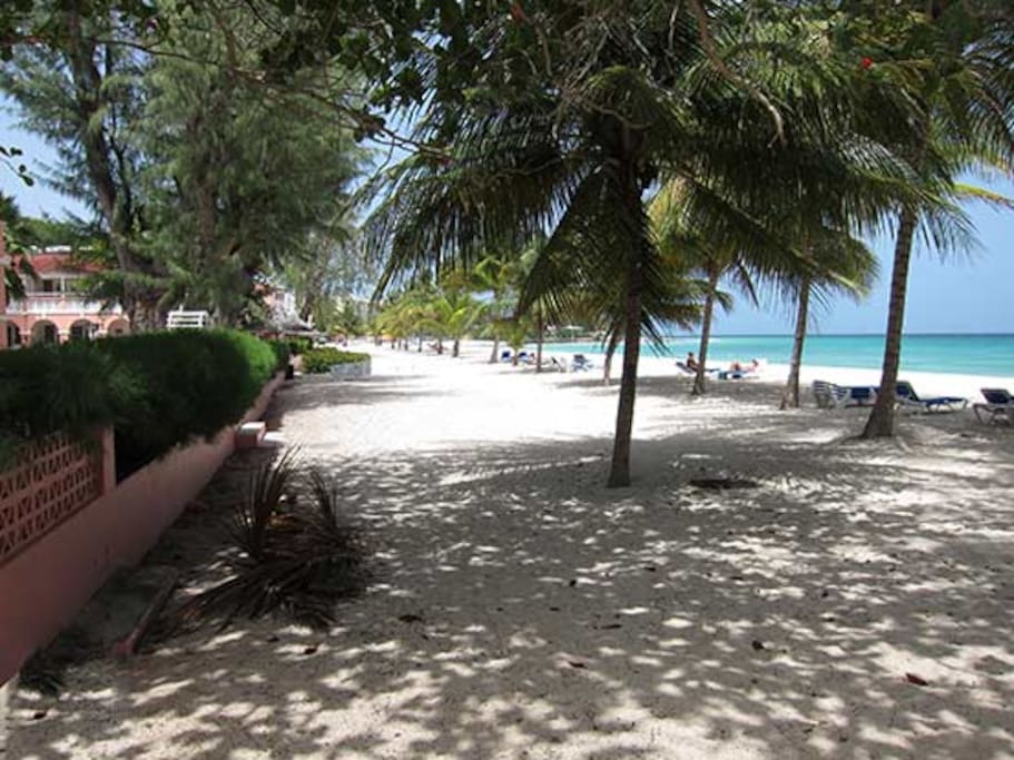Dover Beach - 12 minute walk