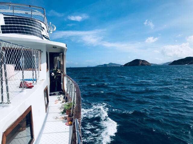 360 sea-view,Unforgettable Memories in LivingBoat gallery image 2