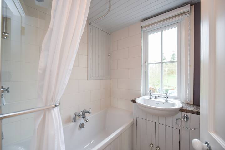 Luxury Country Cottage Next To Loch Ken Cottages For Rent In