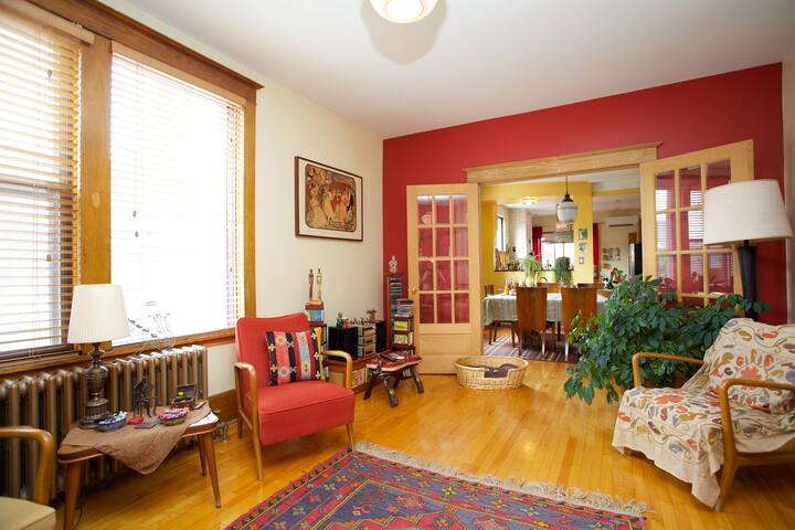 Unique & huge ap. on top floor, 31 nights & more! gallery image 5