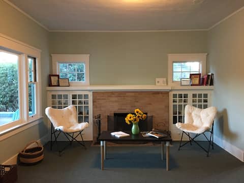 Charming Bungalow In SLO MoJo District