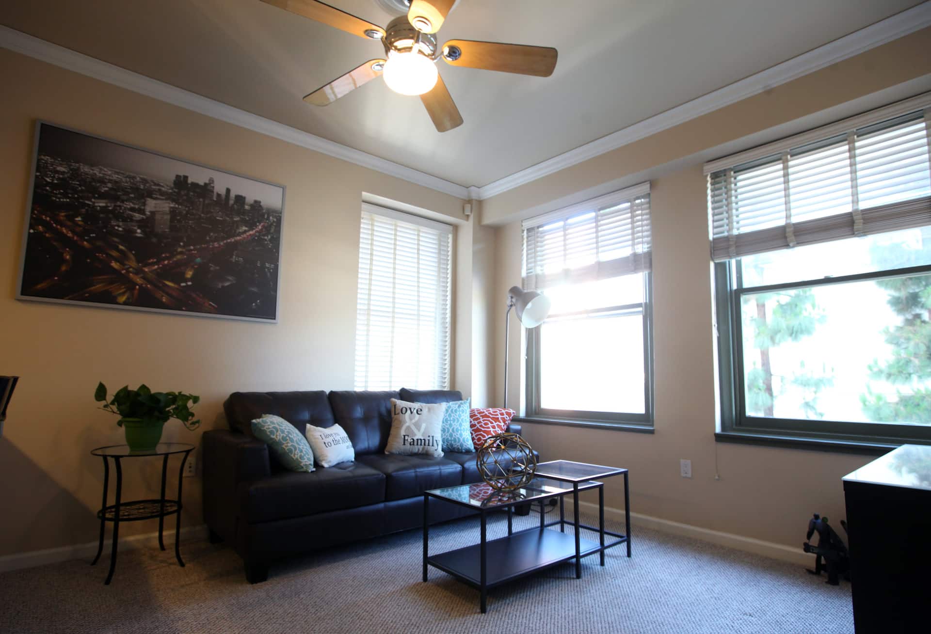 2 bd Historic Bldg near Disneyland