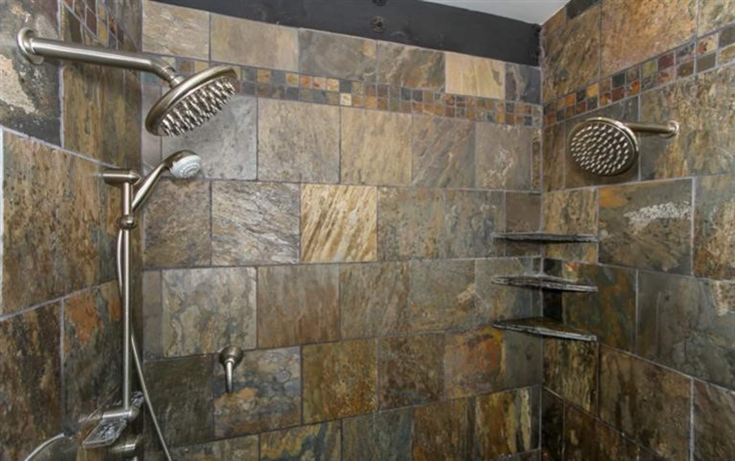 Home in San Francisco · ★4.93 · 2 bedrooms · 2 beds · 2 baths - Image 23