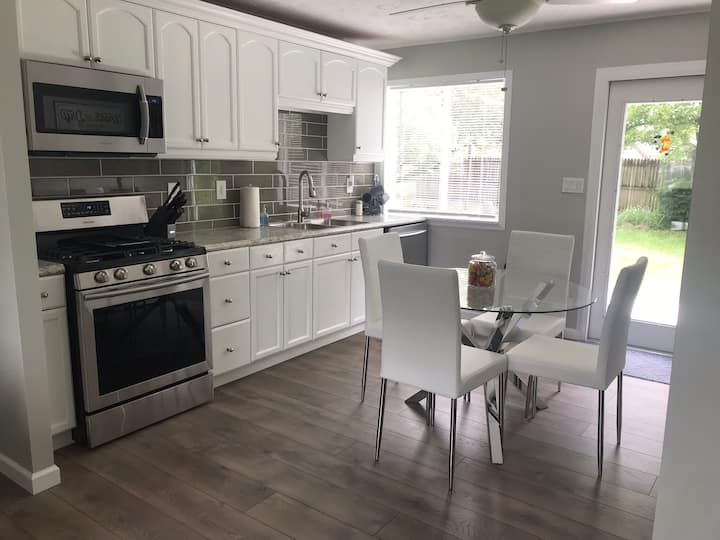 WrightPatterson Air Force Base Vacation Rentals & Homes Ohio, United States Airbnb