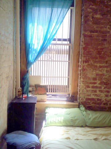 Cute, comfortable room in Gramercy