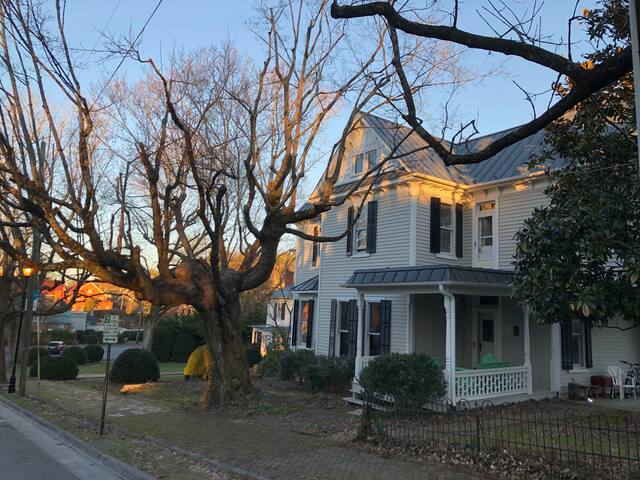 Two bedrooms upstairs, private hall bath, Downtown