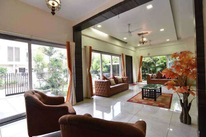 VILLA ONE WITH SWIMMING POOL