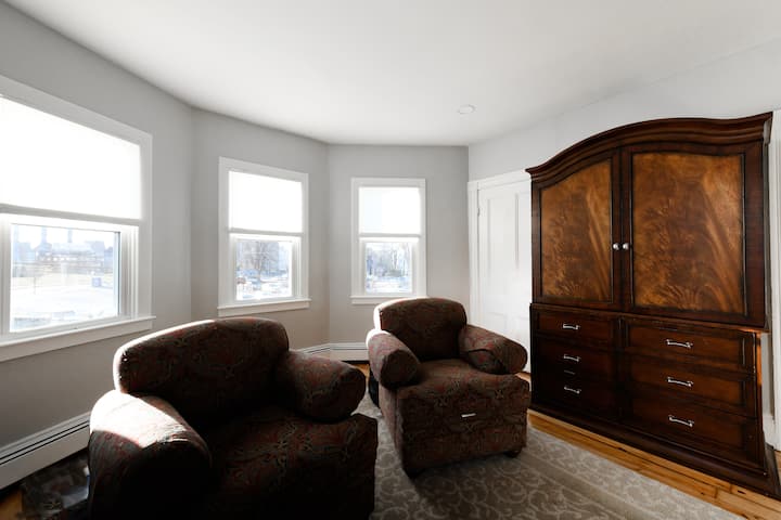 Amazing Second Floor Apartment 2br - Providence, RI