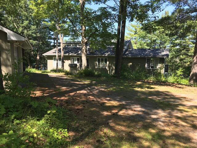 Listing in Frontenac