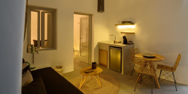 living room with wet bar