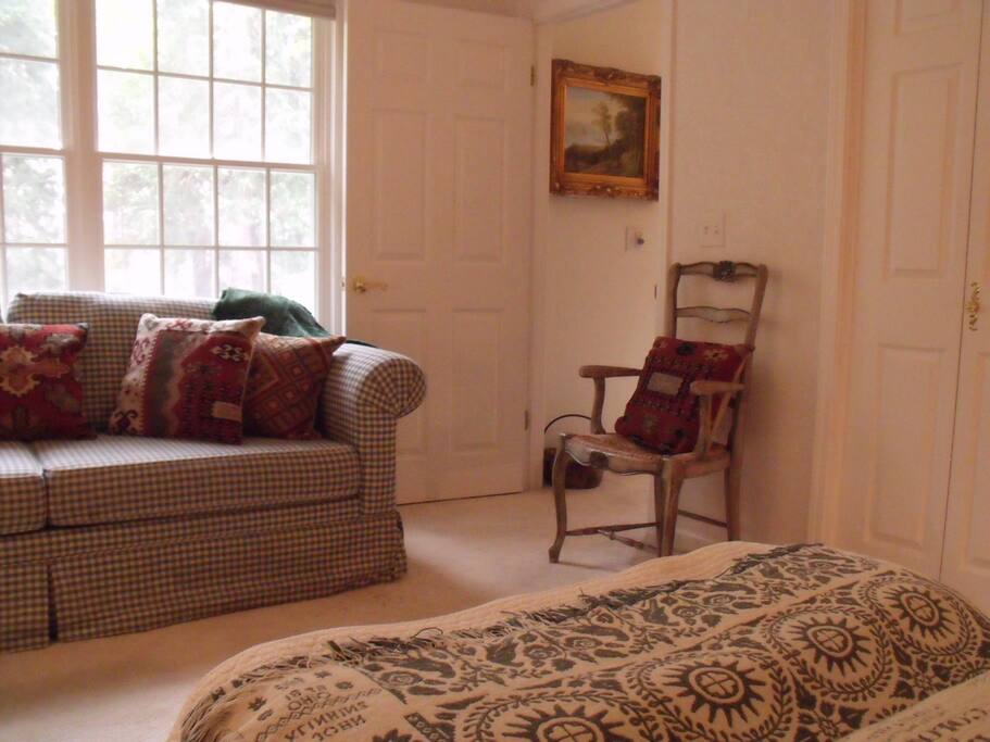 Writer's Retreat is roomy and comfortable!