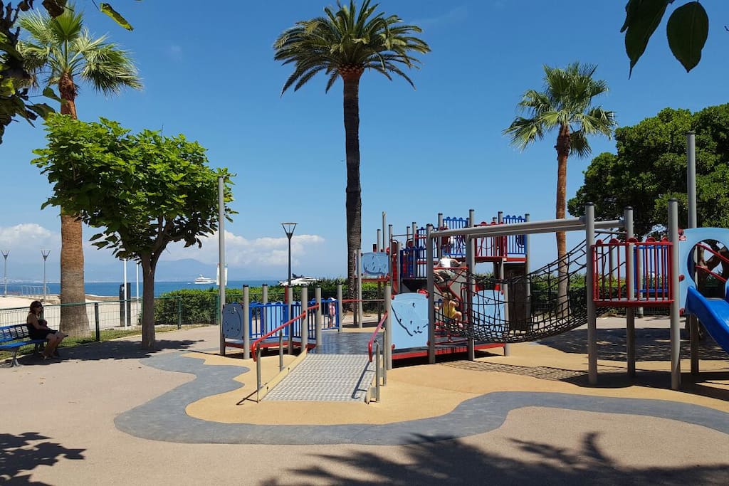 Playground 30 m from the building