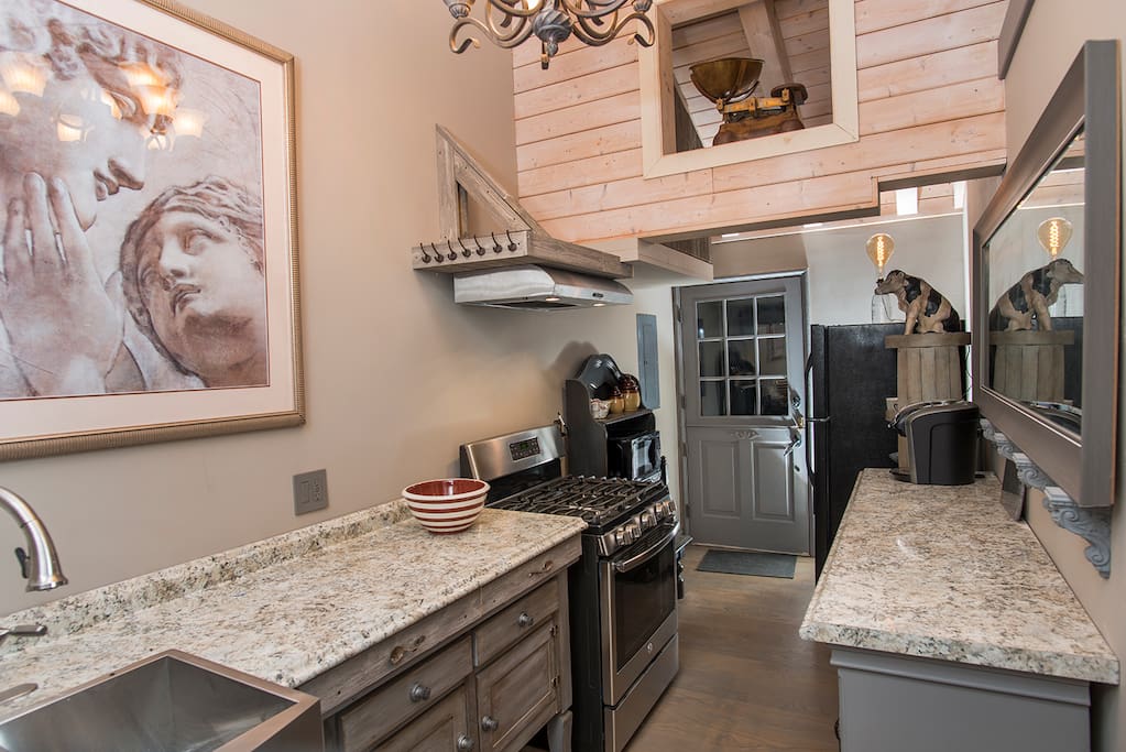 Full Kitchen