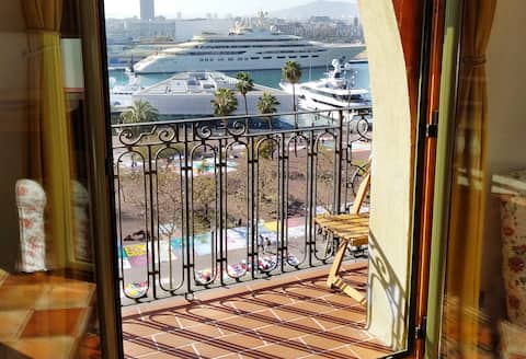 Top Airbnb: Apartamentos de Carlos, Family Apartment 2 en Barcelona