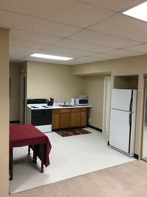 Kitchen/Dining area.