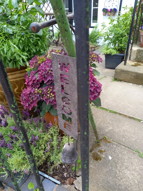 Garden Flat just minutes from Malvern Town Centre