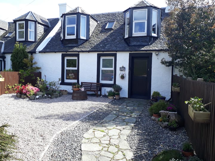 Elder cottage, Lochranza, Isle of Arran Cottages for Rent in North