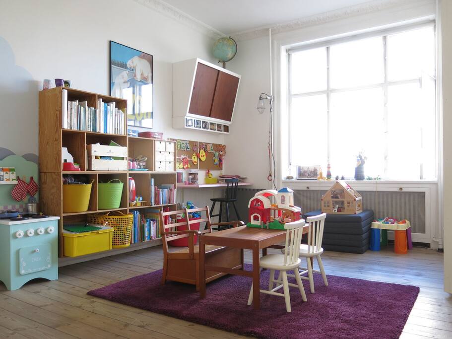 bedroom 2 "kids room"