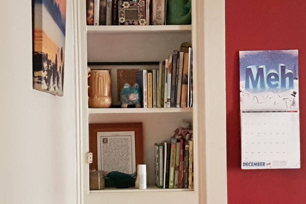 living room with book shelves.