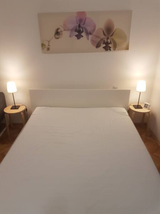 King size bed